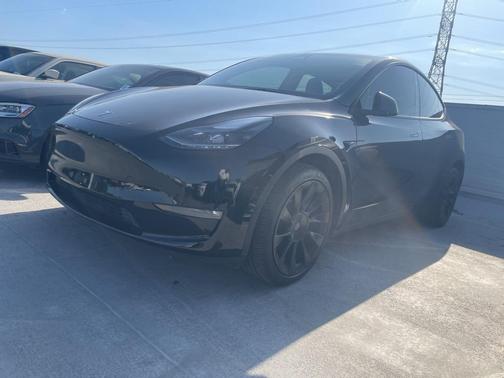2024 Tesla Model Y Long Range Dual Motor All-Wheel Drive