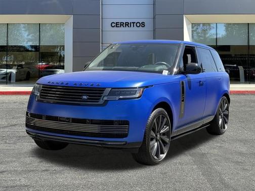 2025 Land Rover Range Rover P615 SV