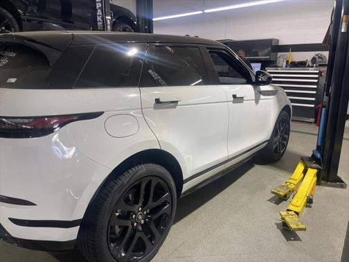 2024 Land Rover Range Rover Evoque Dynamic SE