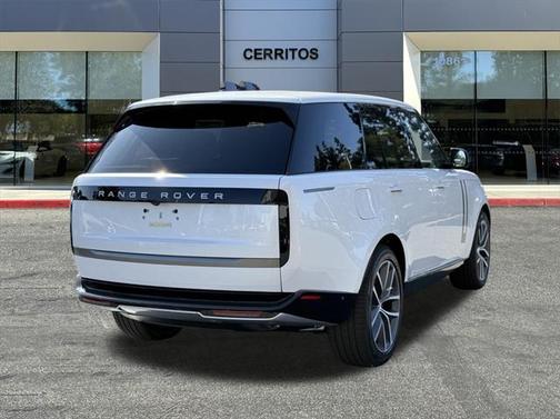 2025 Land Rover Range Rover P550e SE