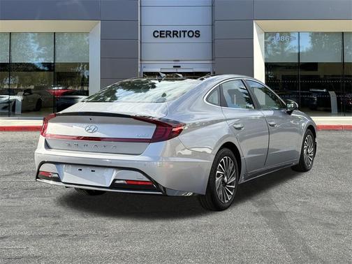 2023 Hyundai SONATA Hybrid Limited