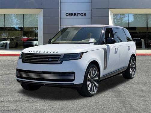 2025 Land Rover Range Rover P615 SV