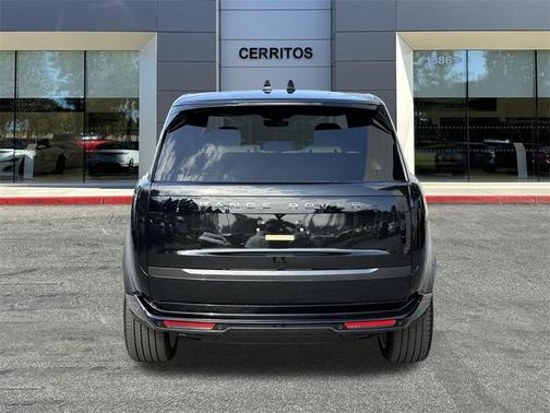 2025 Land Rover Range Rover P400 SE 7 Seat
