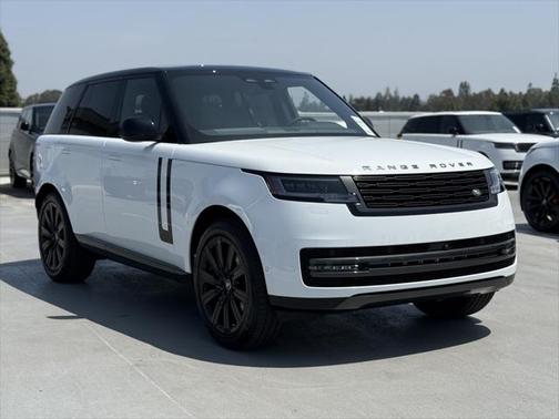 2025 Land Rover Range Rover P400 SE