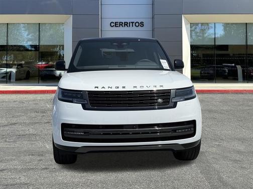2025 Land Rover Range Rover P400 SE