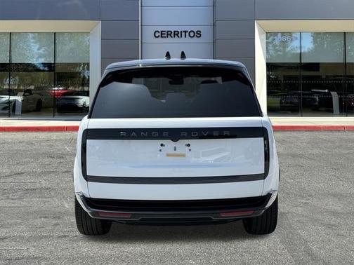 2025 Land Rover Range Rover P400 SE