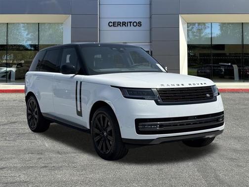 2025 Land Rover Range Rover P400 SE