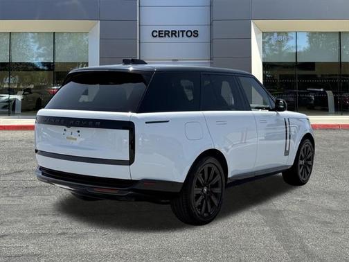 2025 Land Rover Range Rover P400 SE