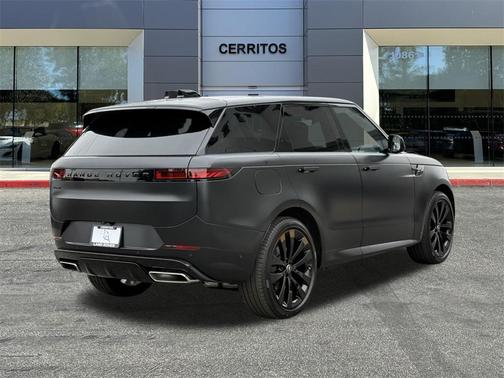 2025 Land Rover Range Rover Sport SE
