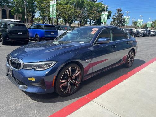 2022 BMW 330e Base