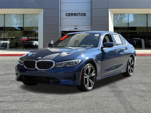 2022 BMW 330e Base
