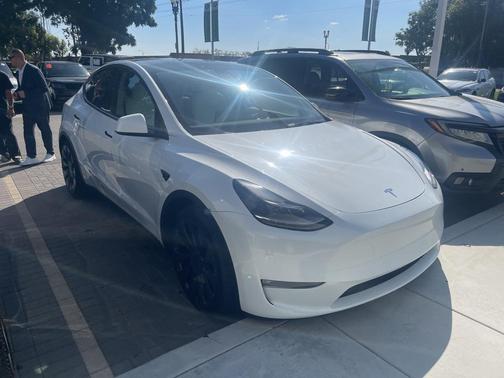 2022 Tesla Model Y Performance Dual Motor All-Wheel Drive