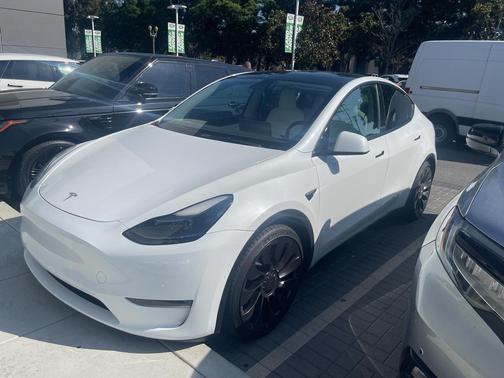2022 Tesla Model Y Performance Dual Motor All-Wheel Drive