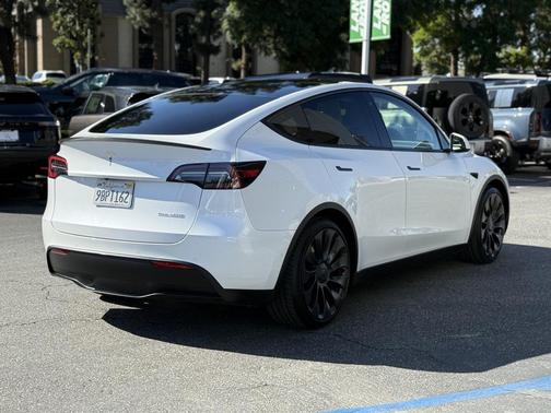2022 Tesla Model Y Performance Dual Motor All-Wheel Drive