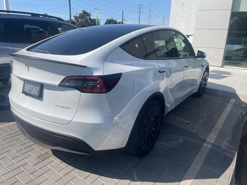 2022 Tesla Model Y Performance Dual Motor All-Wheel Drive