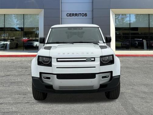 2025 Land Rover Defender 110 P300