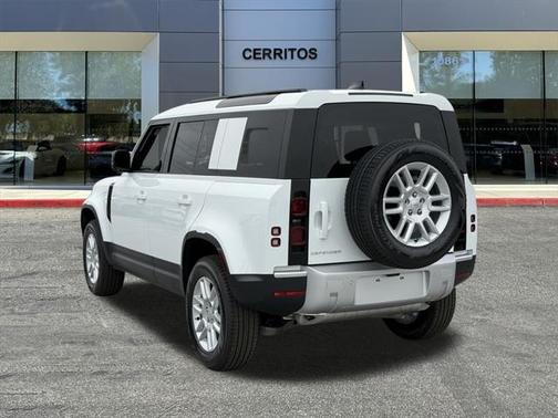 2025 Land Rover Defender 110 P300