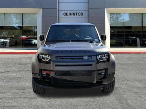 2026 Land Rover Defender V8