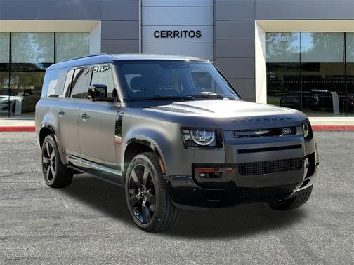 2026 Land Rover Defender V8