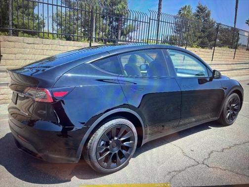 2025 Tesla Model Y Long Range Dual Motor All-Wheel Drive