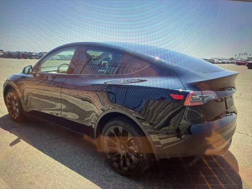 2025 Tesla Model Y Long Range Dual Motor All-Wheel Drive
