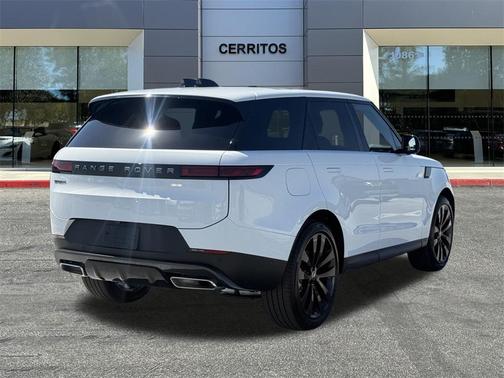 2025 Land Rover Range Rover Sport SE