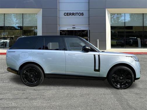 2024 Land Rover Range Rover P530 SE