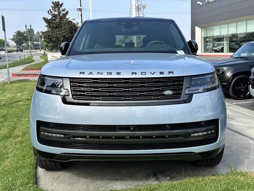 2024 Land Rover Range Rover P530 SE