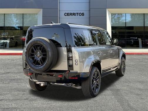 2025 Land Rover Defender 110 P400 X