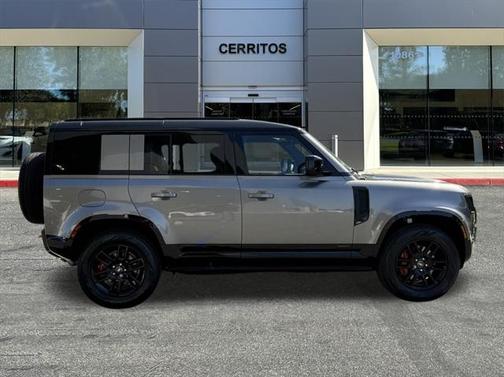 2025 Land Rover Defender 110 P400 X