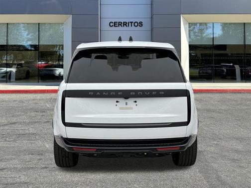2025 Land Rover Range Rover P530 SE 7 Seat
