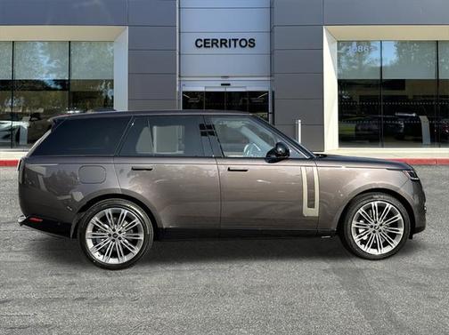 2025 Land Rover Range Rover P530 SE