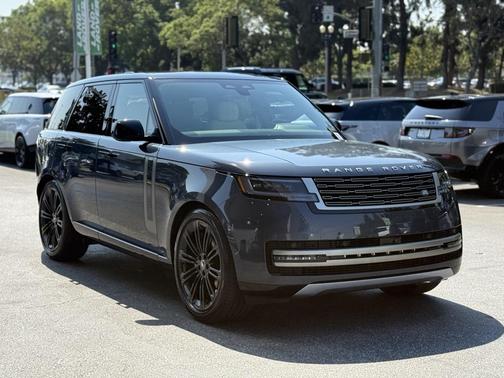 2025 Land Rover Range Rover P400 SE