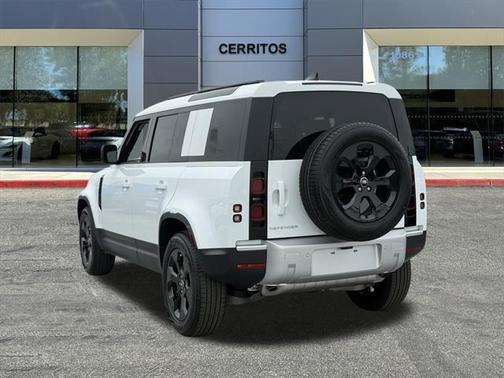 2025 Land Rover Defender 110 P400 S