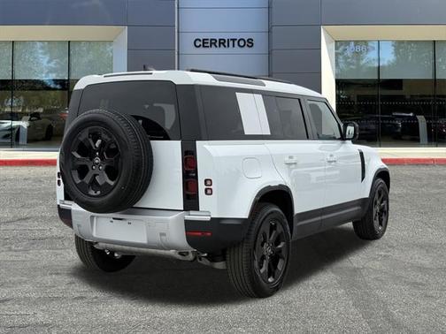 2025 Land Rover Defender 110 P400 S