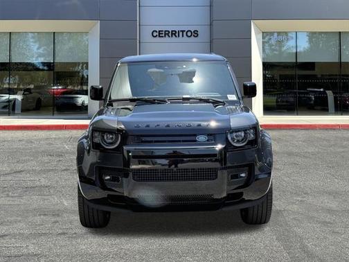 2025 Land Rover Defender 110 P400 X