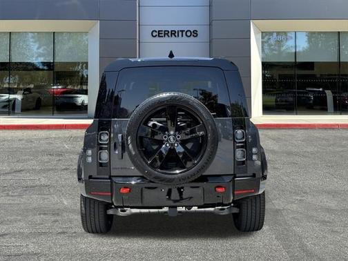 2025 Land Rover Defender 110 P400 X