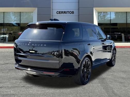 2025 Land Rover Range Rover P530 SE 7 Seat