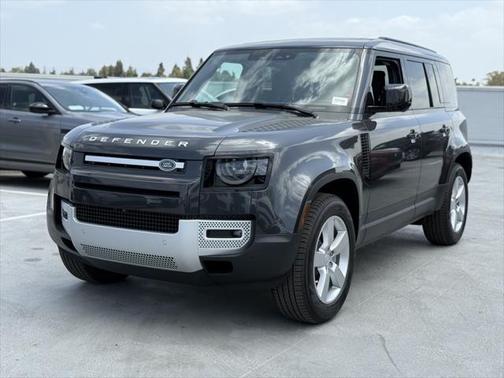 2025 Land Rover Defender 110 P300
