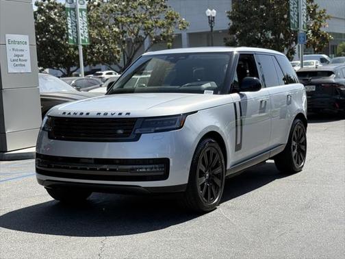 2025 Land Rover Range Rover P550e SE