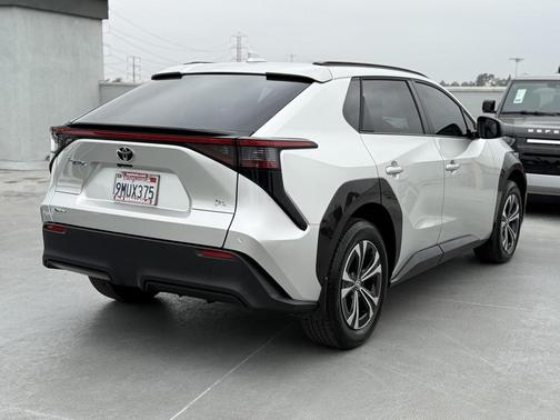 2024 Toyota bZ4X XLE