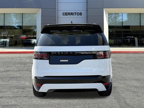 2025 Land Rover Discovery P360 Dynamic SE