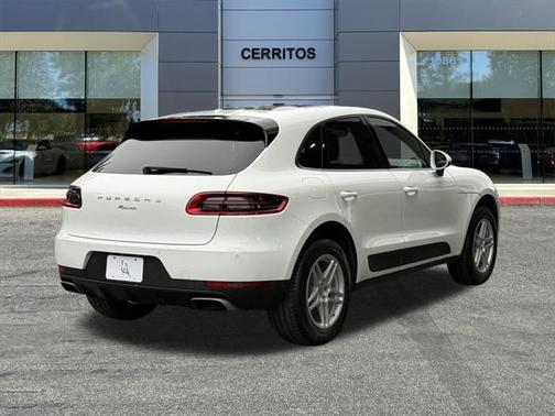 2018 Porsche Macan Base
