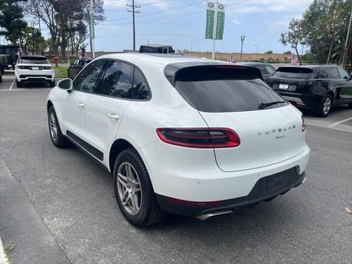2018 Porsche Macan Base