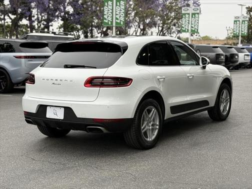 2018 Porsche Macan Base