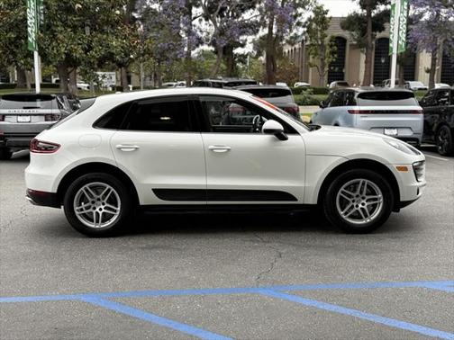 2018 Porsche Macan Base