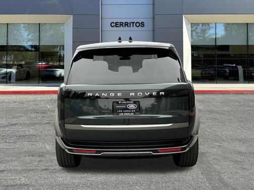 2025 Land Rover Range Rover P400 SE