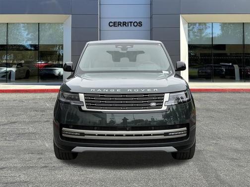 2025 Land Rover Range Rover P400 SE
