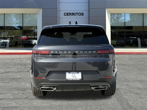 2025 Land Rover Range Rover Sport SE