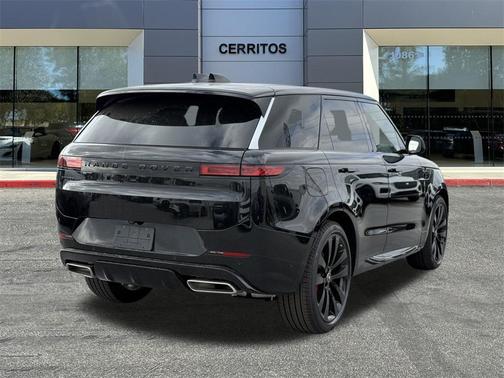 2025 Land Rover Range Rover Sport SE